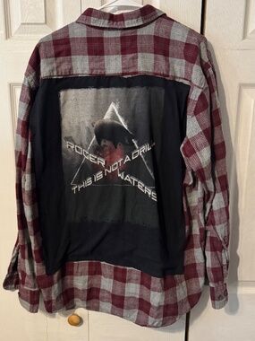 Roger Waters Upcycled Back Graphic T-Shirt on Flannel - Size Men's XL